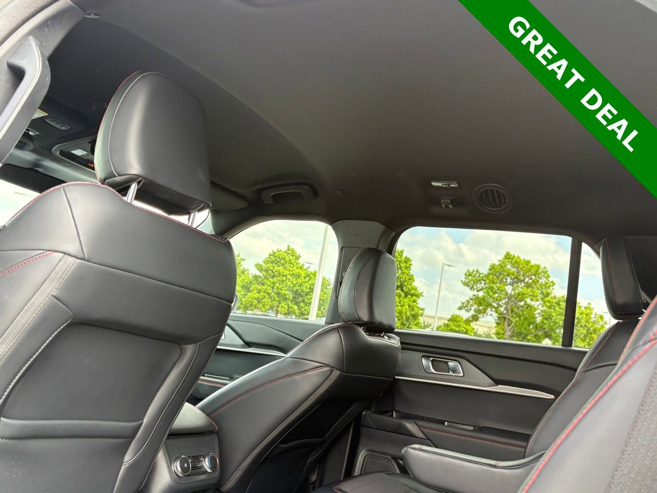 Used 2025 Ford Explorer ST-Line AWD/4WD image 38