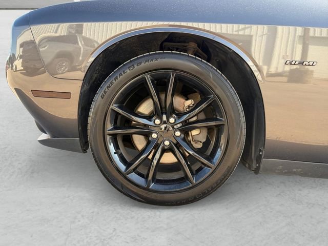Used 2016 Dodge Challenger R/T w/ Blacktop Package RWD image 23