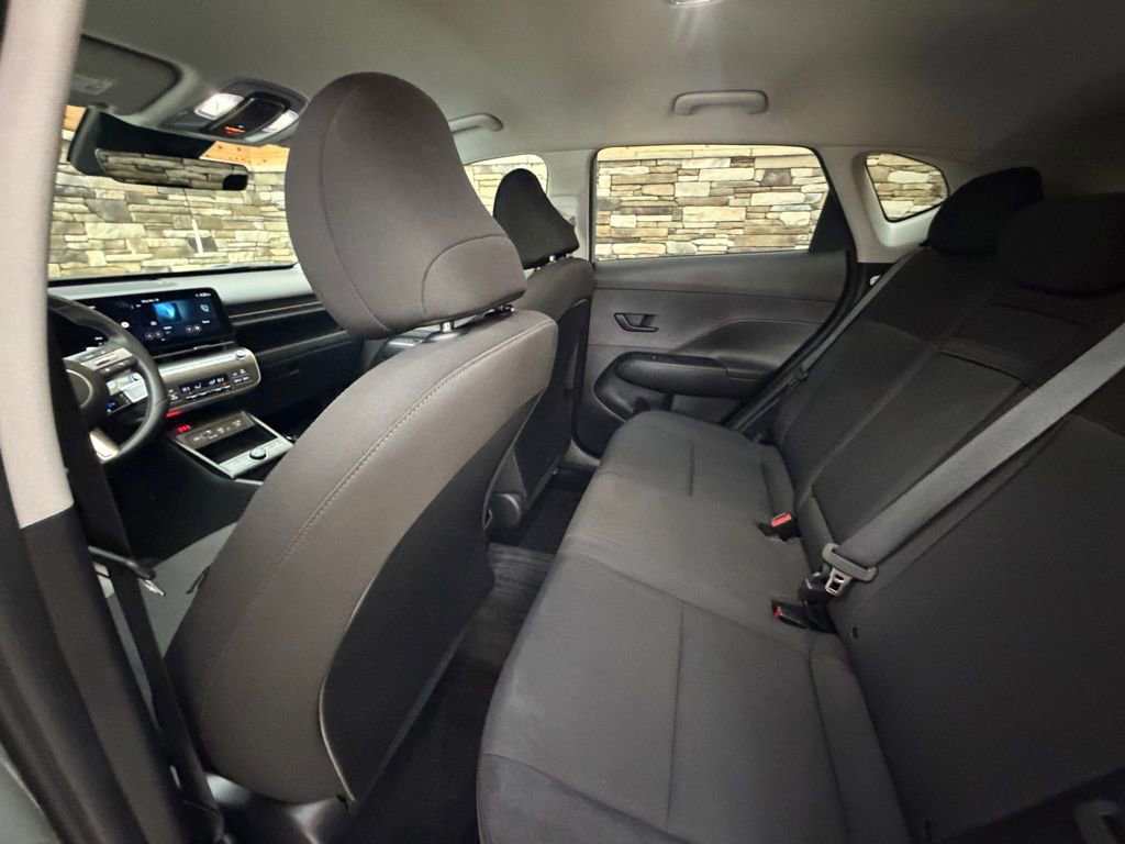 Used 2024 Hyundai Kona SEL w/ Convenience Package image 28
