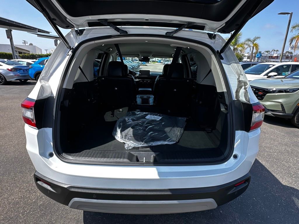 Used 2025 Honda Pilot EX-L image 8