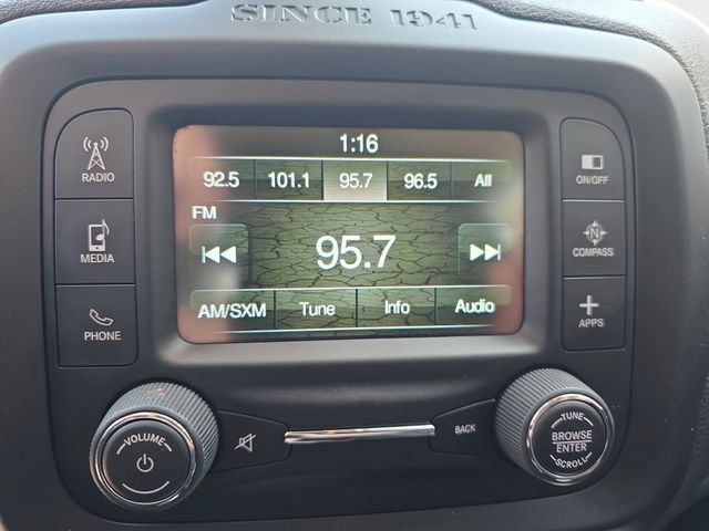 Used 2016 Jeep Renegade Latitude w/ Popular Equipment Group AWD/4WD image 23