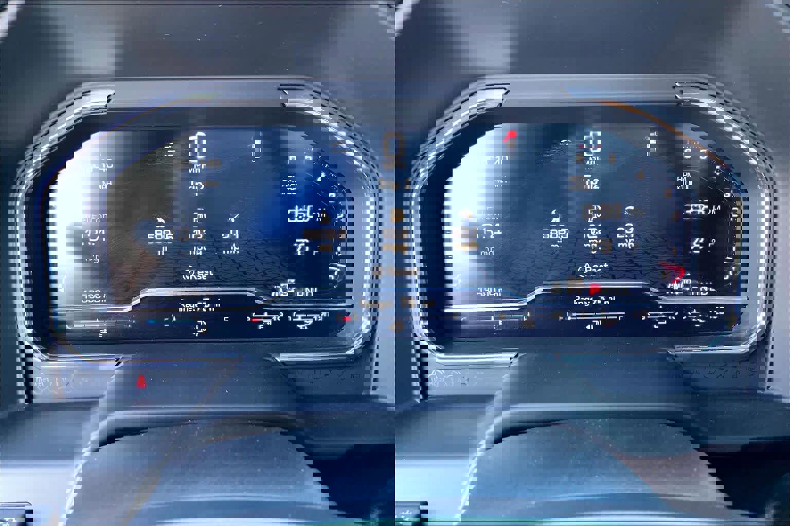 Used 2025 GMC Sierra 2500 AT4 w/ AT4 Premium Plus Package image 26