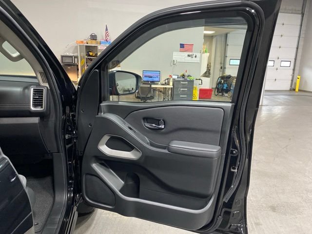 Used 2024 Nissan Frontier SV w/ Hardbody Edition AWD/4WD image 26