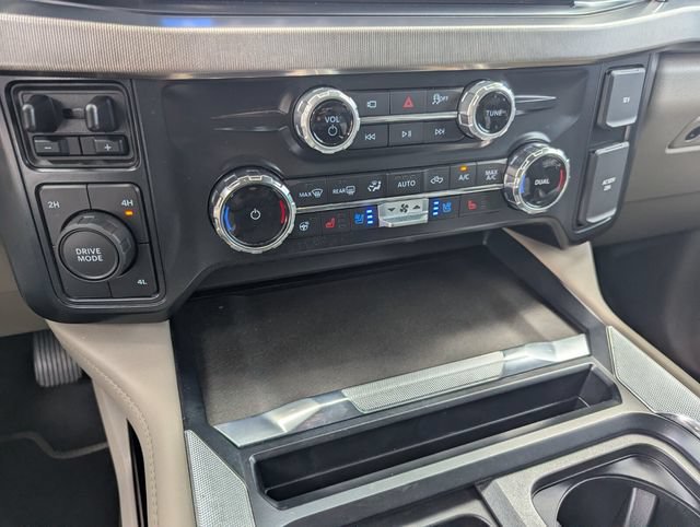 Used 2025 Ford F450 Platinum w/ Platinum Plus Package AWD/4WD image 27