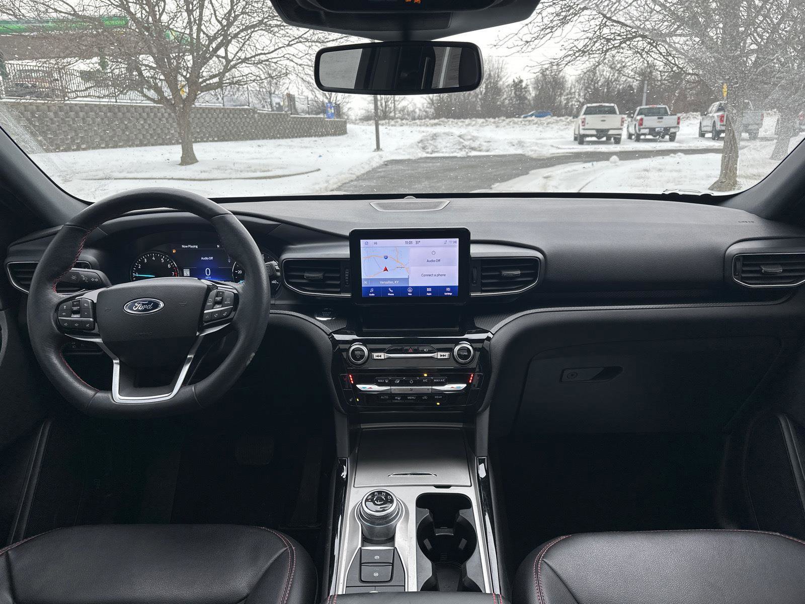 Used 2023 Ford Explorer ST-Line image 2