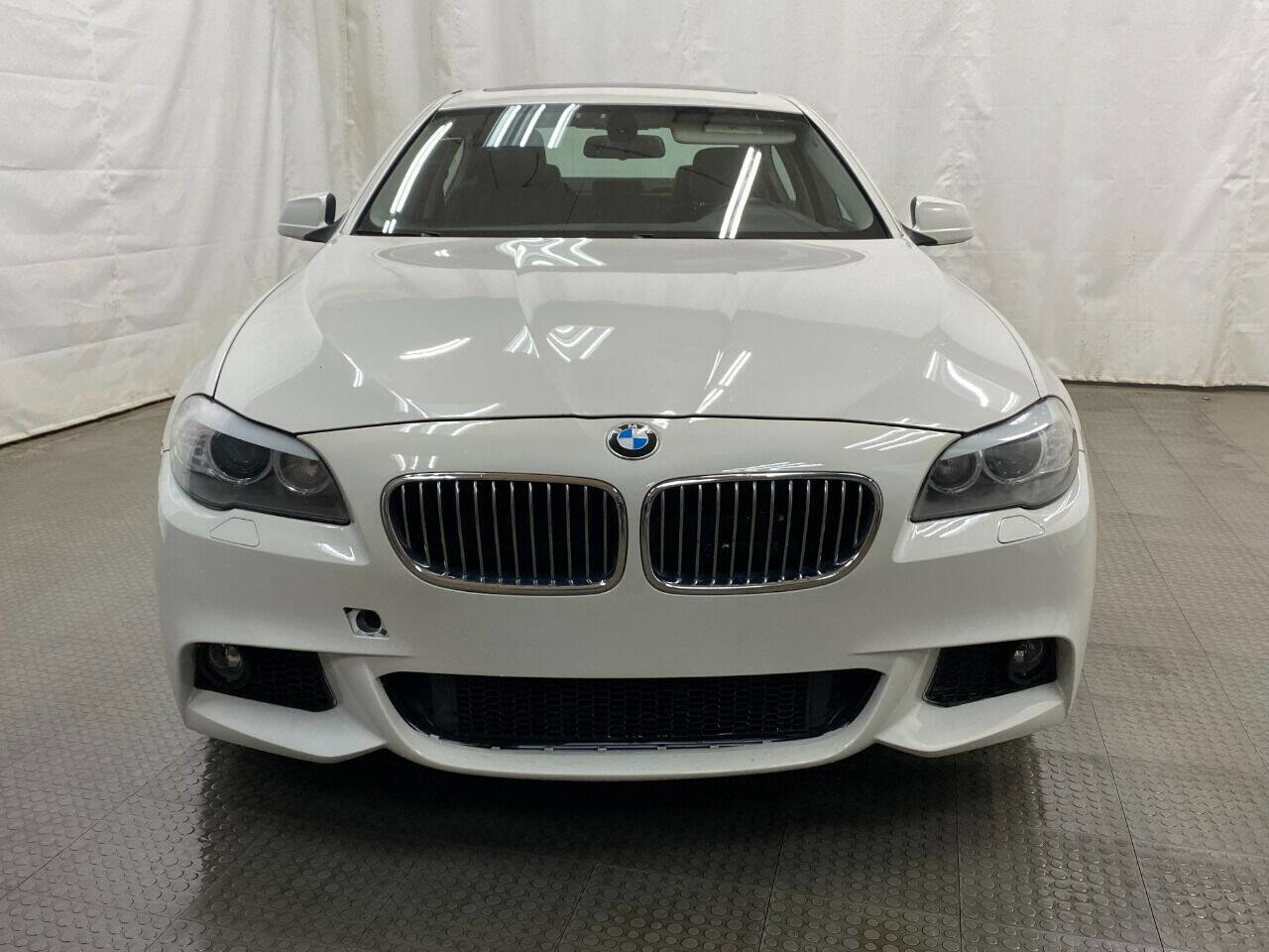 Used 2012 BMW 528i xDrive Sedan image 3