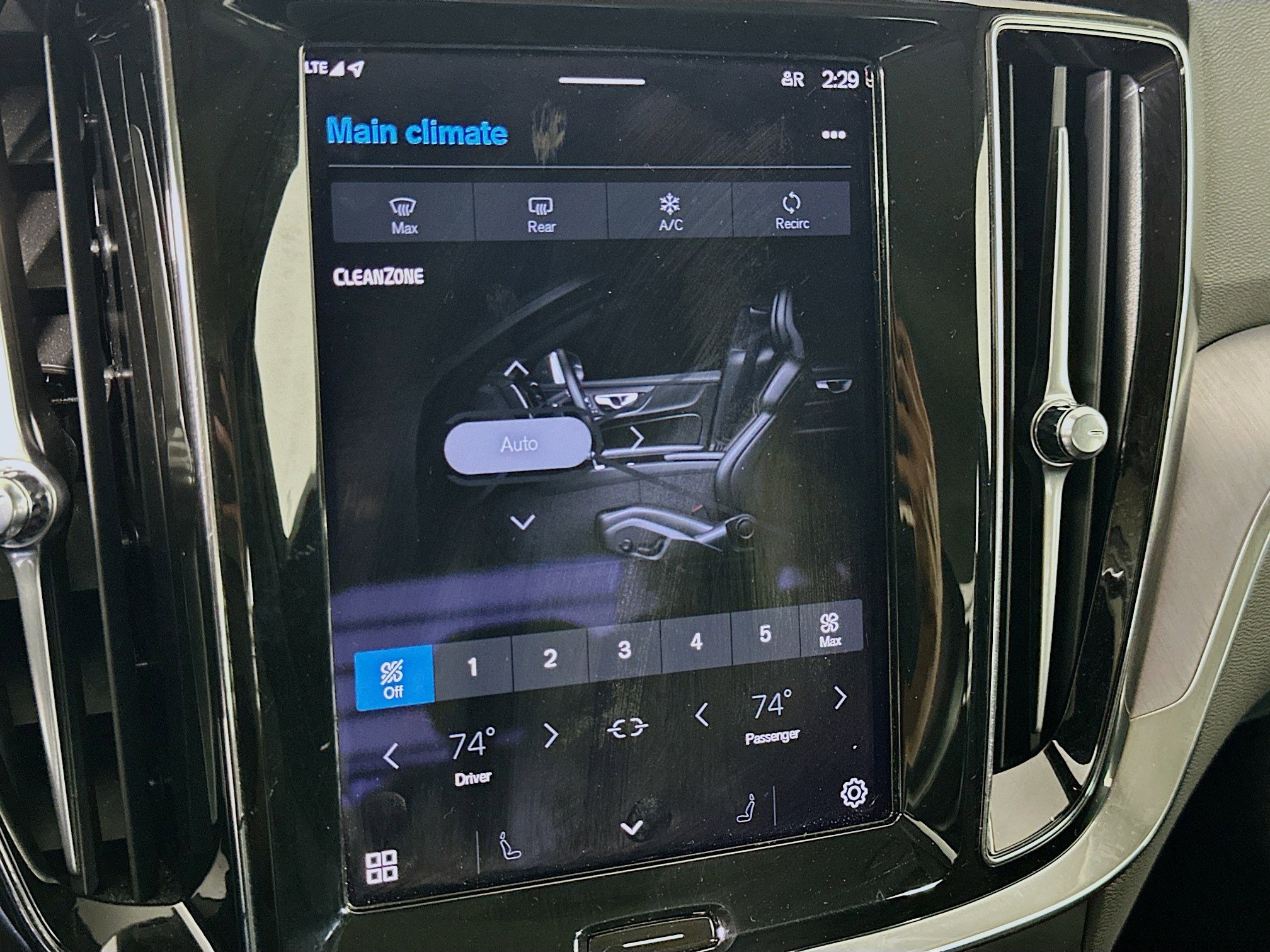 Used 2024 Volvo S60 B5 Core image 24