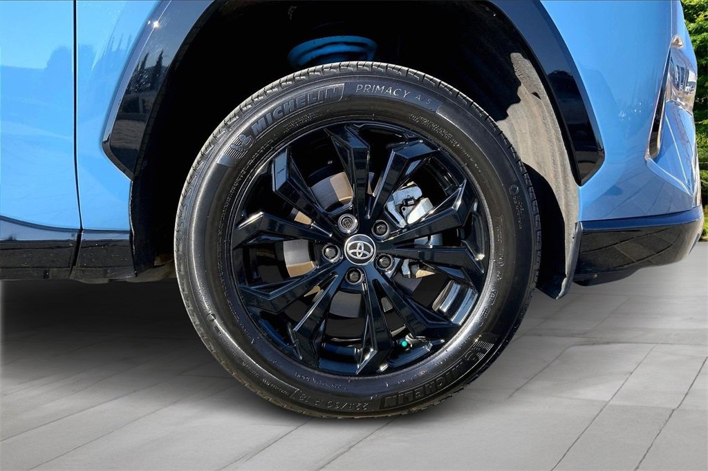 Used 2022 Toyota RAV4 SE image 33