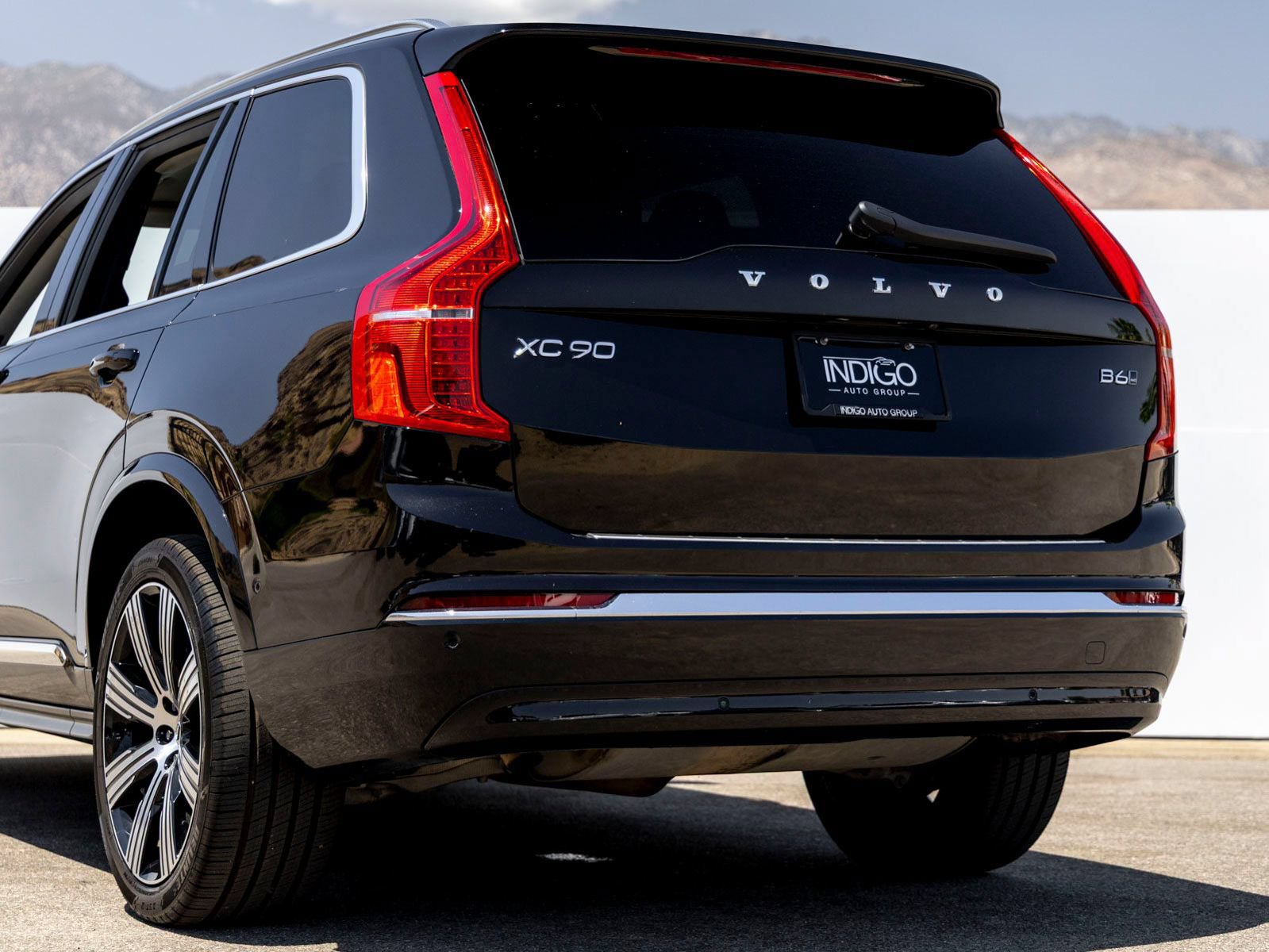 Used 2025 Volvo XC90 B6 Plus w/ Protection Package Premier AWD/4WD image 5