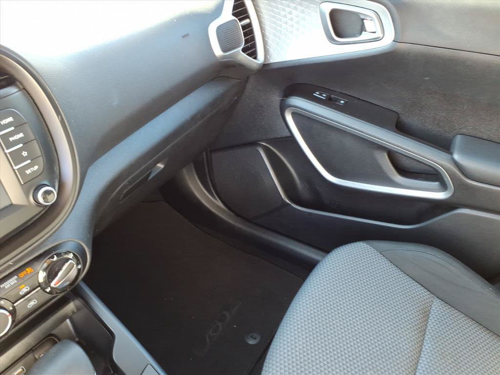 Used 2021 Kia Soul LX FWD image 24