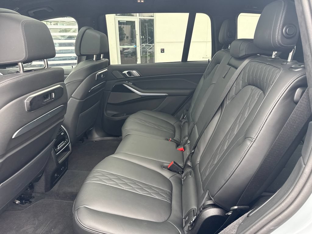 Certified 2025 BMW X7 M60i w/ Climate Comfort Package AWD/4WD image 10