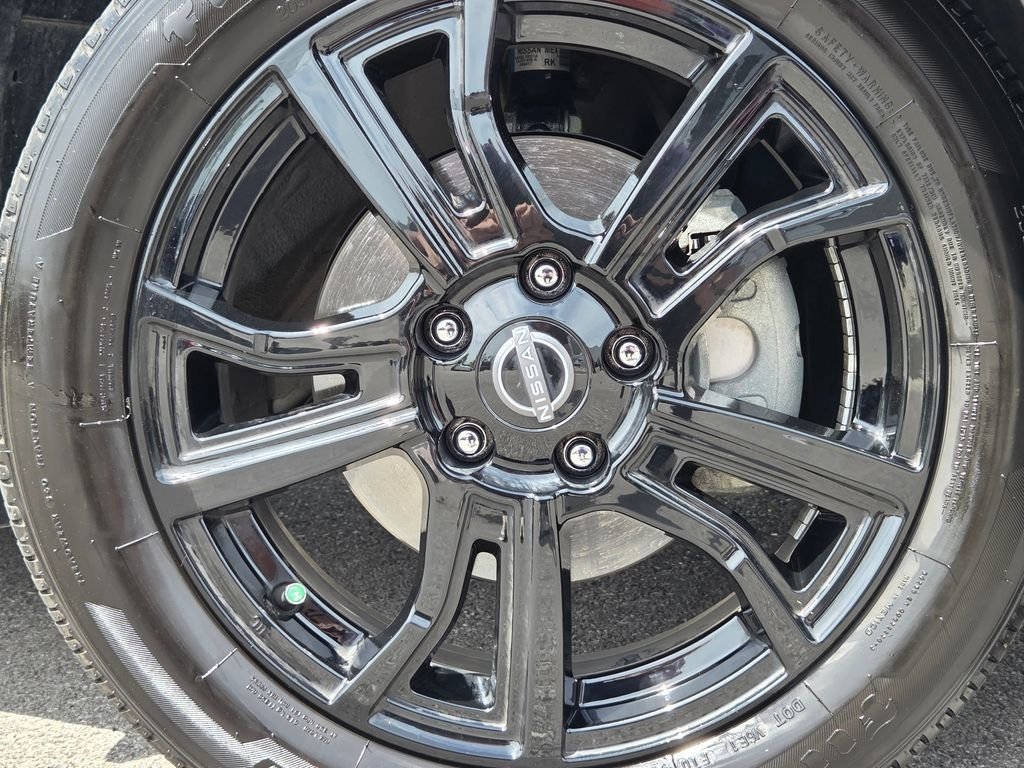 Used 2024 Nissan Kicks SR w/ SR Premium Package image 24