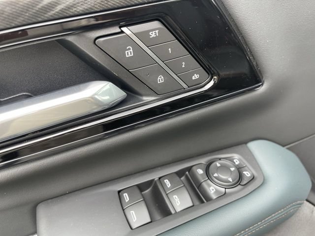 New 2026 GMC Yukon XL AT4 w/ AT4 Premium Plus Package AWD/4WD image 13