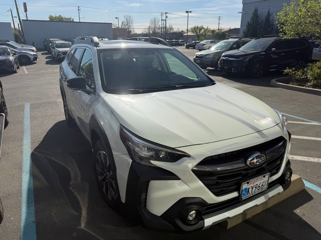 Used 2023 Subaru Outback Limited image 2