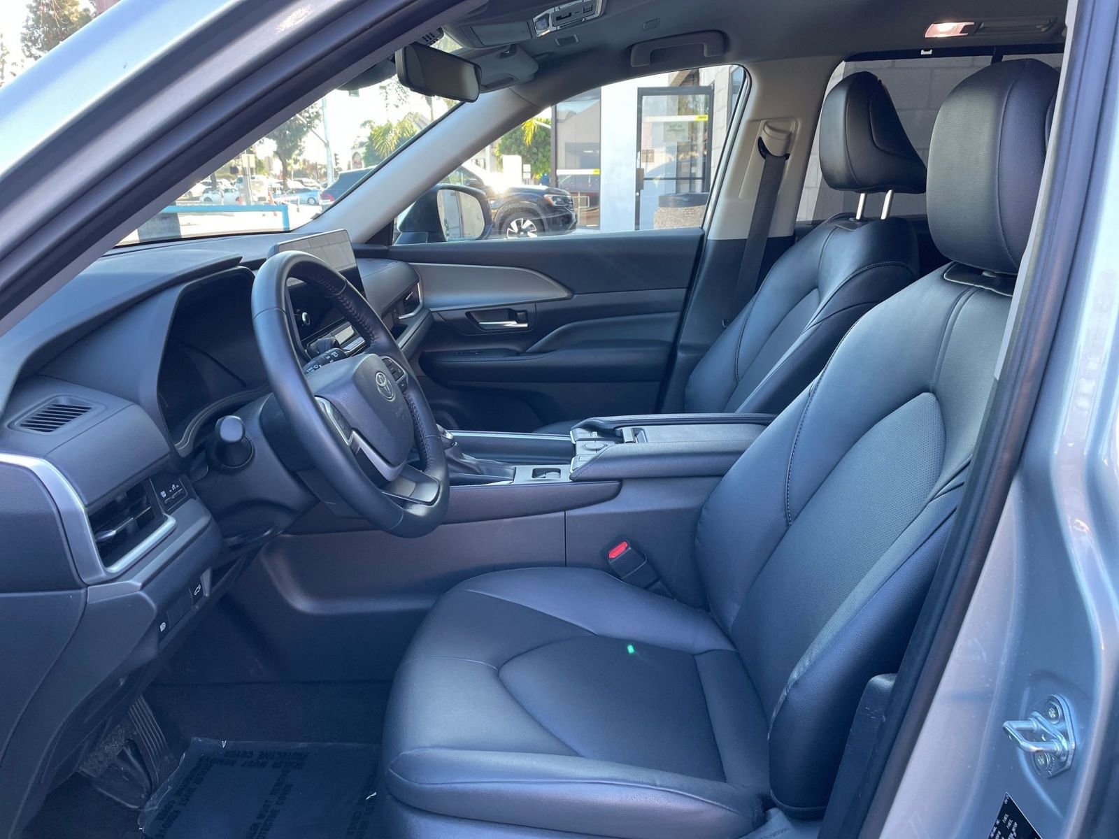 Used 2025 Toyota Grand Highlander FWD image 27