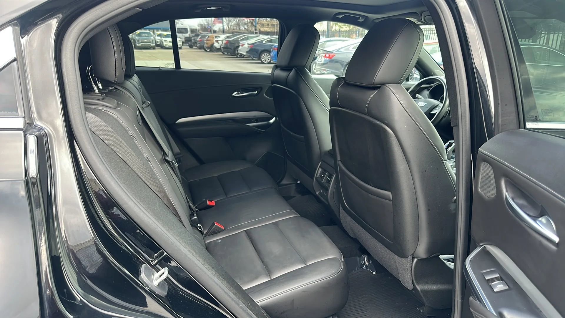 Used 2021 Cadillac XT4 Premium Luxury w/ Cold Weather Package image 17