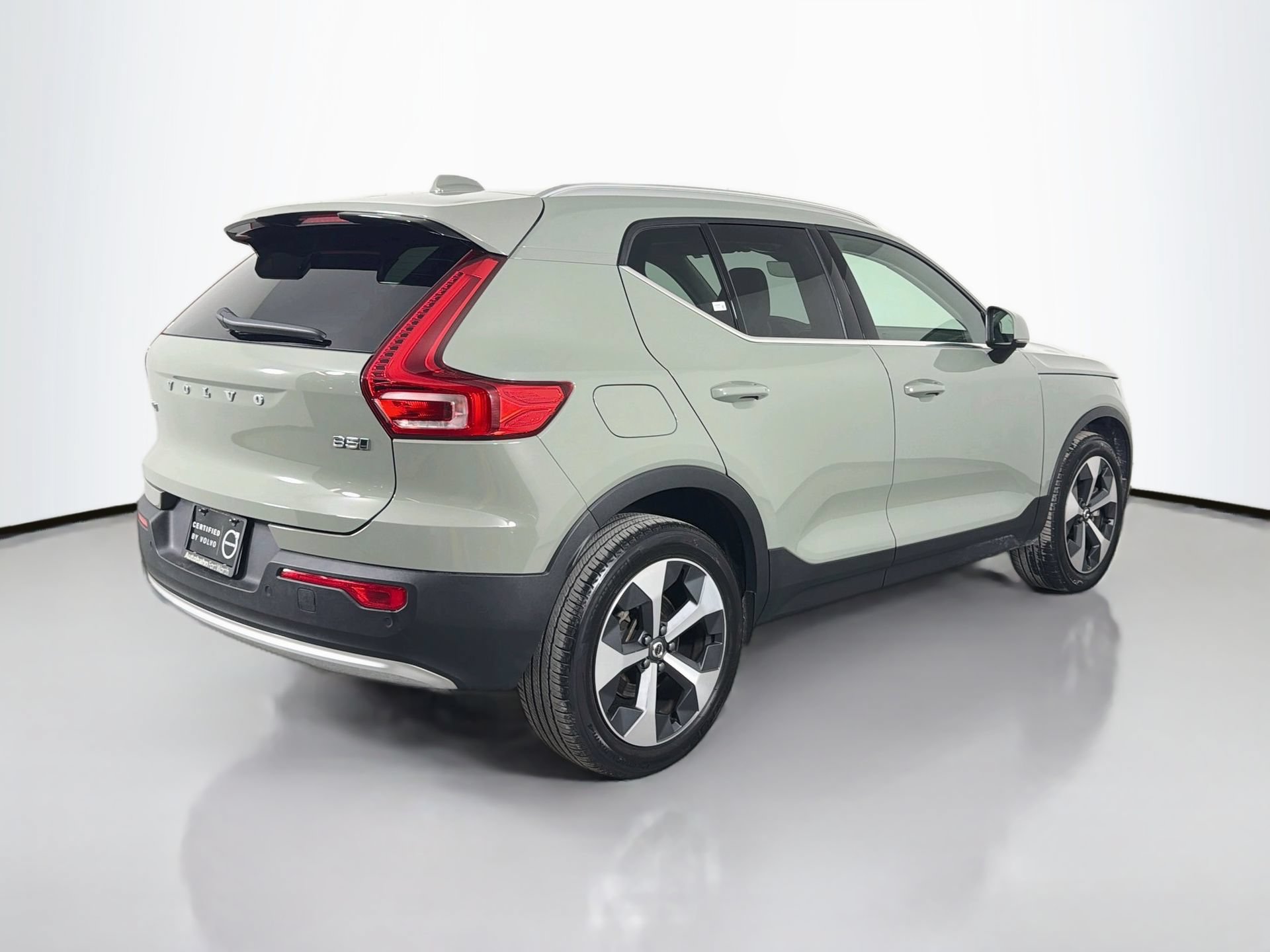 Certified 2024 Volvo XC40 B5 Core w/ Protection Package Premier AWD/4WD image 6
