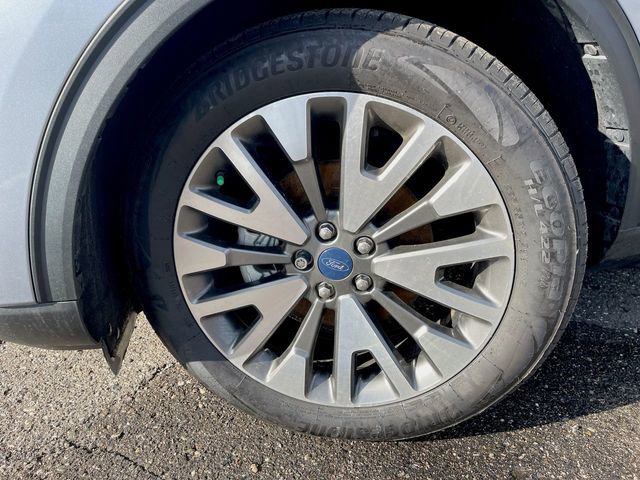 Used 2022 Ford Escape Titanium w/ Class II Trailer Tow Package image 34