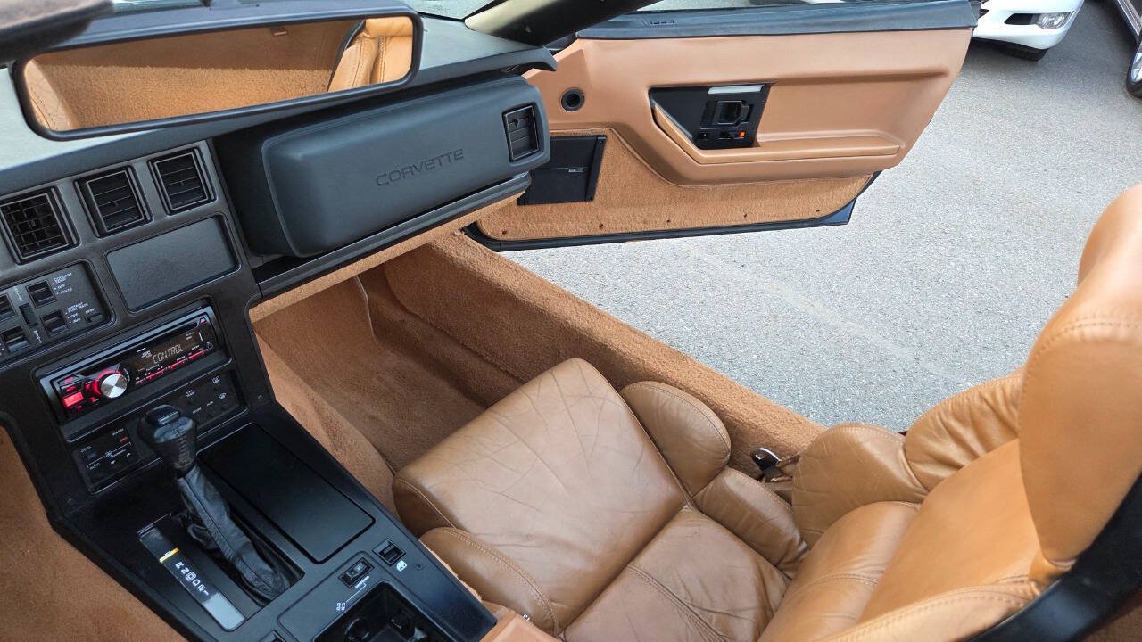 Used 1989 Chevrolet Corvette Convertible RWD image 32