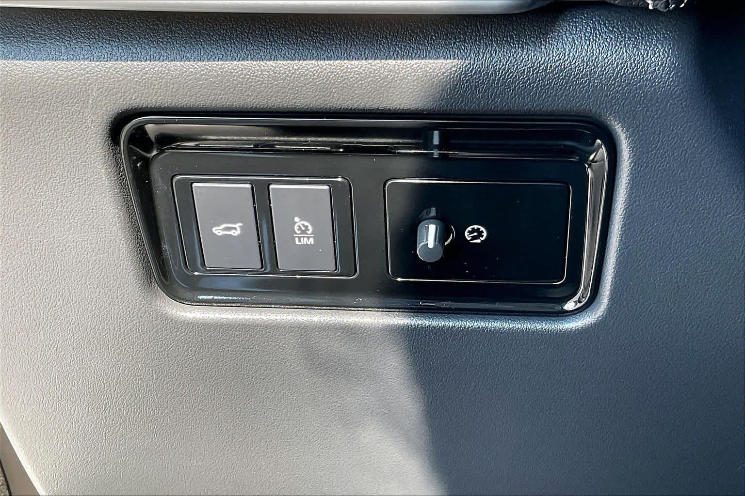 Used 2019 Jaguar F-PACE R-Sport AWD/4WD image 33