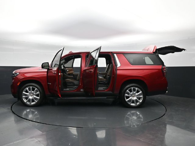 Used 2022 Chevrolet Suburban High Country AWD/4WD image 51