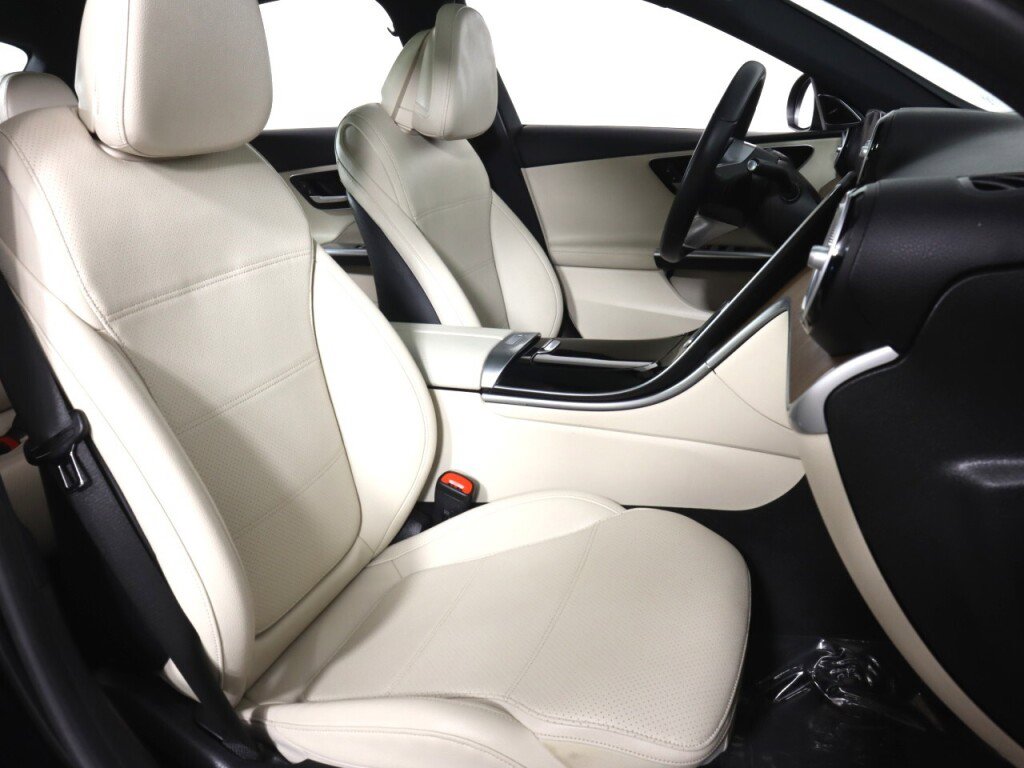 Used 2022 Mercedes-Benz C 300 Sedan image 37