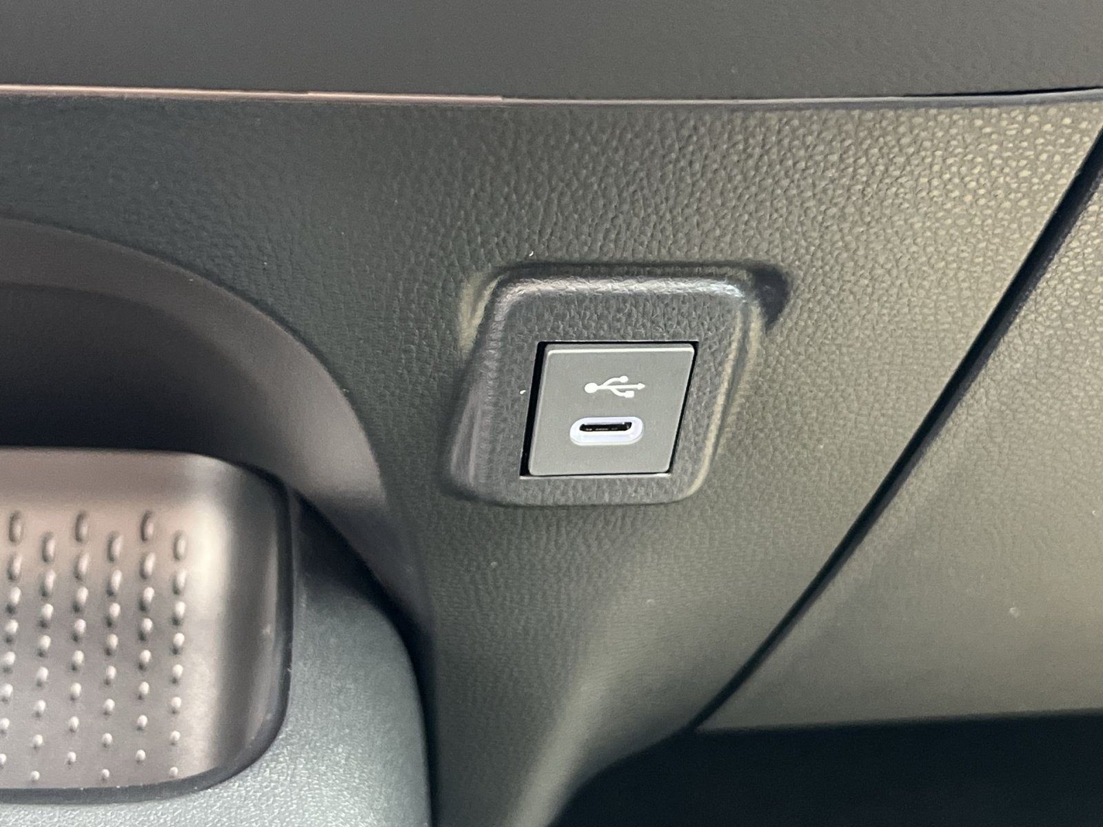 New 2027 Toyota Corolla LE FWD image 26