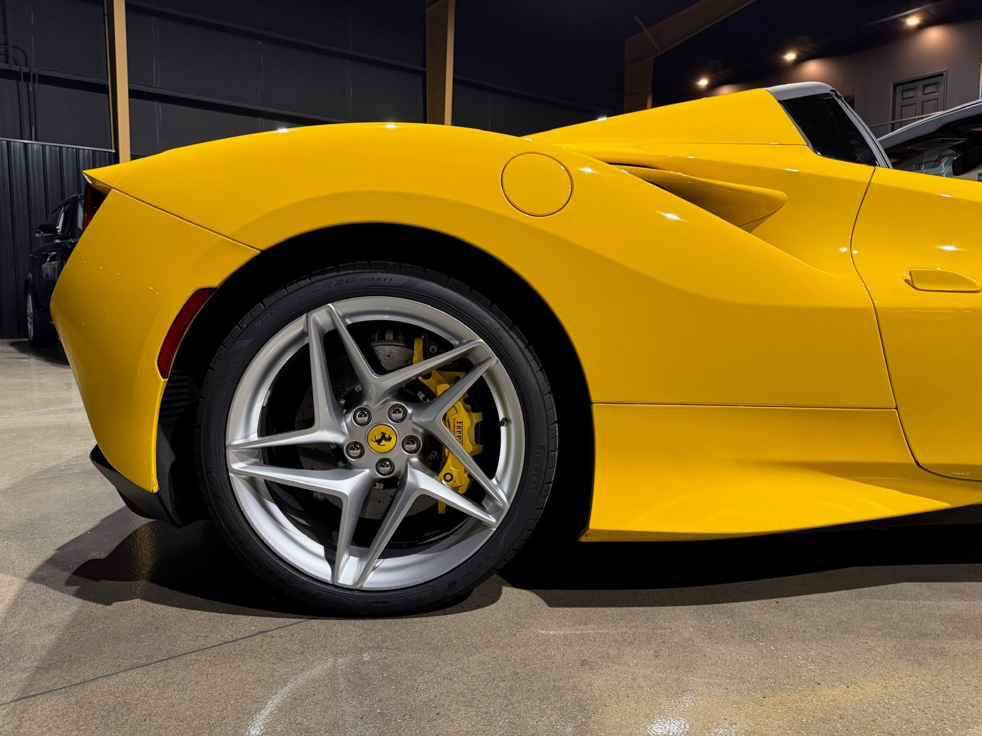 Used 2023 Ferrari F8 Tributo RWD image 25