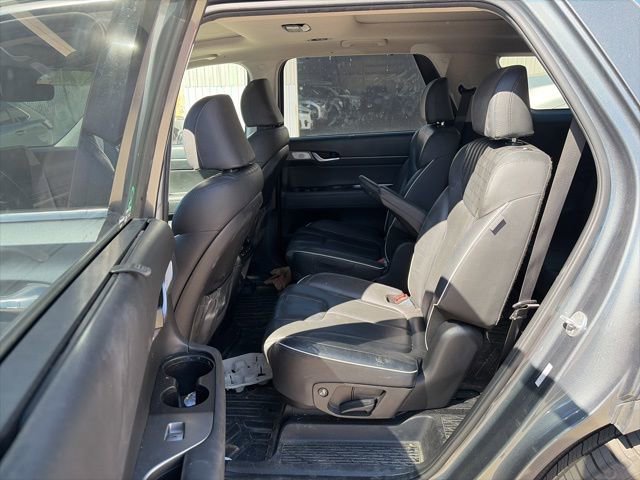 Used 2023 Hyundai Palisade Limited w/ Cargo Package image 7