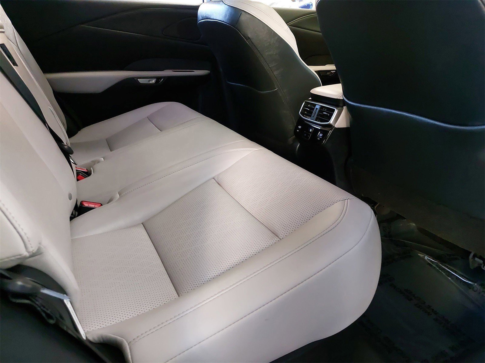 Used 2024 Lexus RX 350 Premium Plus image 11