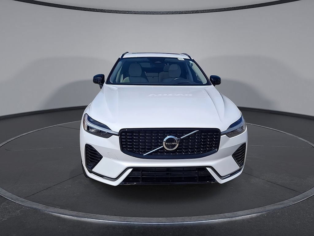 Used 2023 Volvo XC60 T8 Ultimate w/ Protection Package AWD/4WD image 4