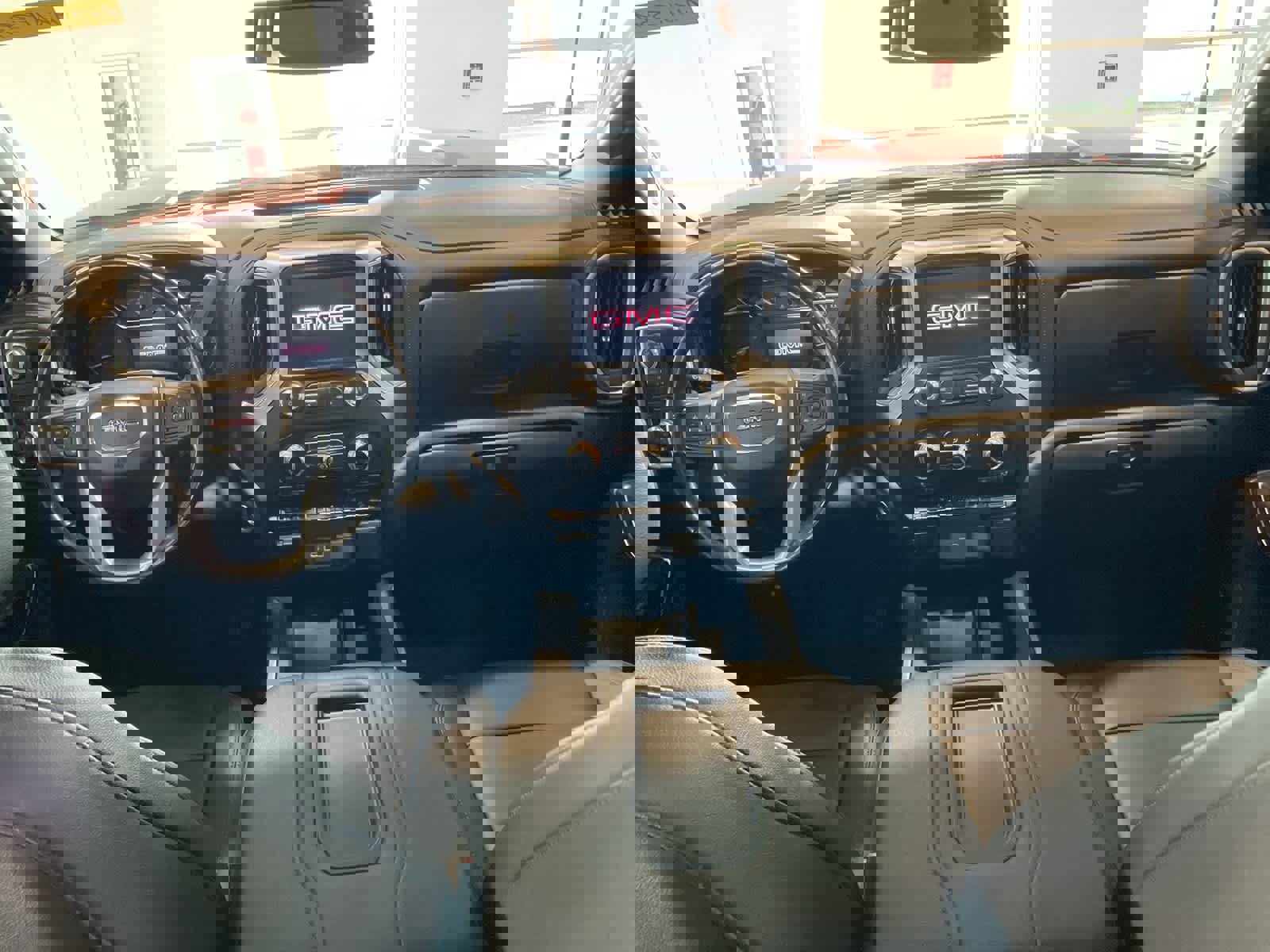 Used 2022 GMC Sierra 2500 SLT w/ SLT Preferred Package image 26