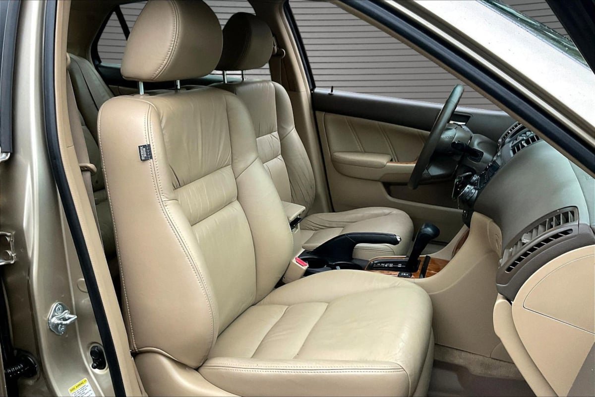 Used 2004 Honda Accord EX image 28