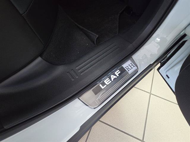 New 2026 Nissan Leaf SV+ w/ Illuminated Package FWD image 15