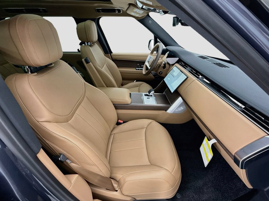 New 2026 Land Rover Range Rover Long Wheelbase SE AWD/4WD image 19