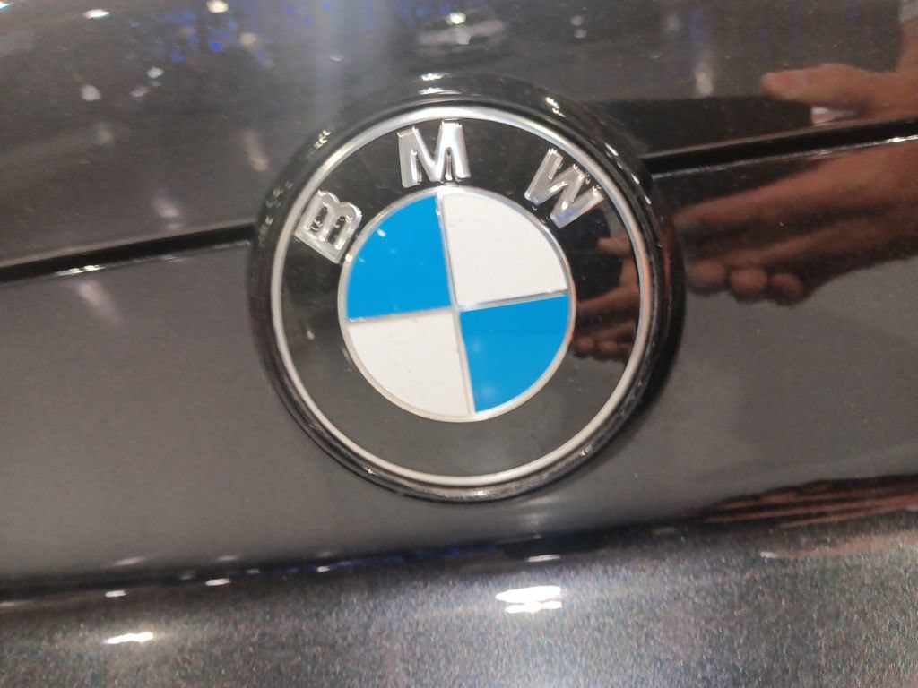 Used 2026 BMW X6 xDrive40i AWD/4WD image 17
