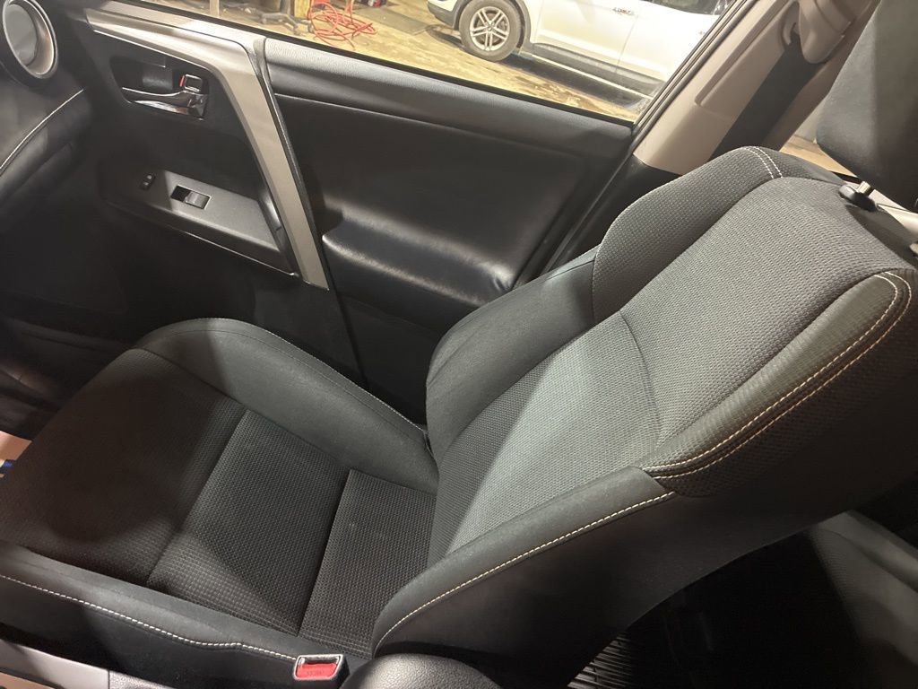 Used 2018 Toyota RAV4 XLE w/ All Weather Liner Package image 17