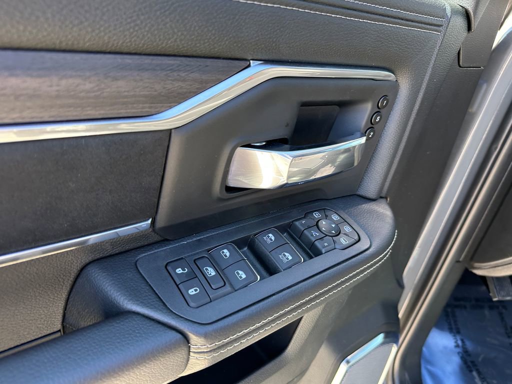 New 2026 RAM 2500 Laramie AWD/4WD image 22