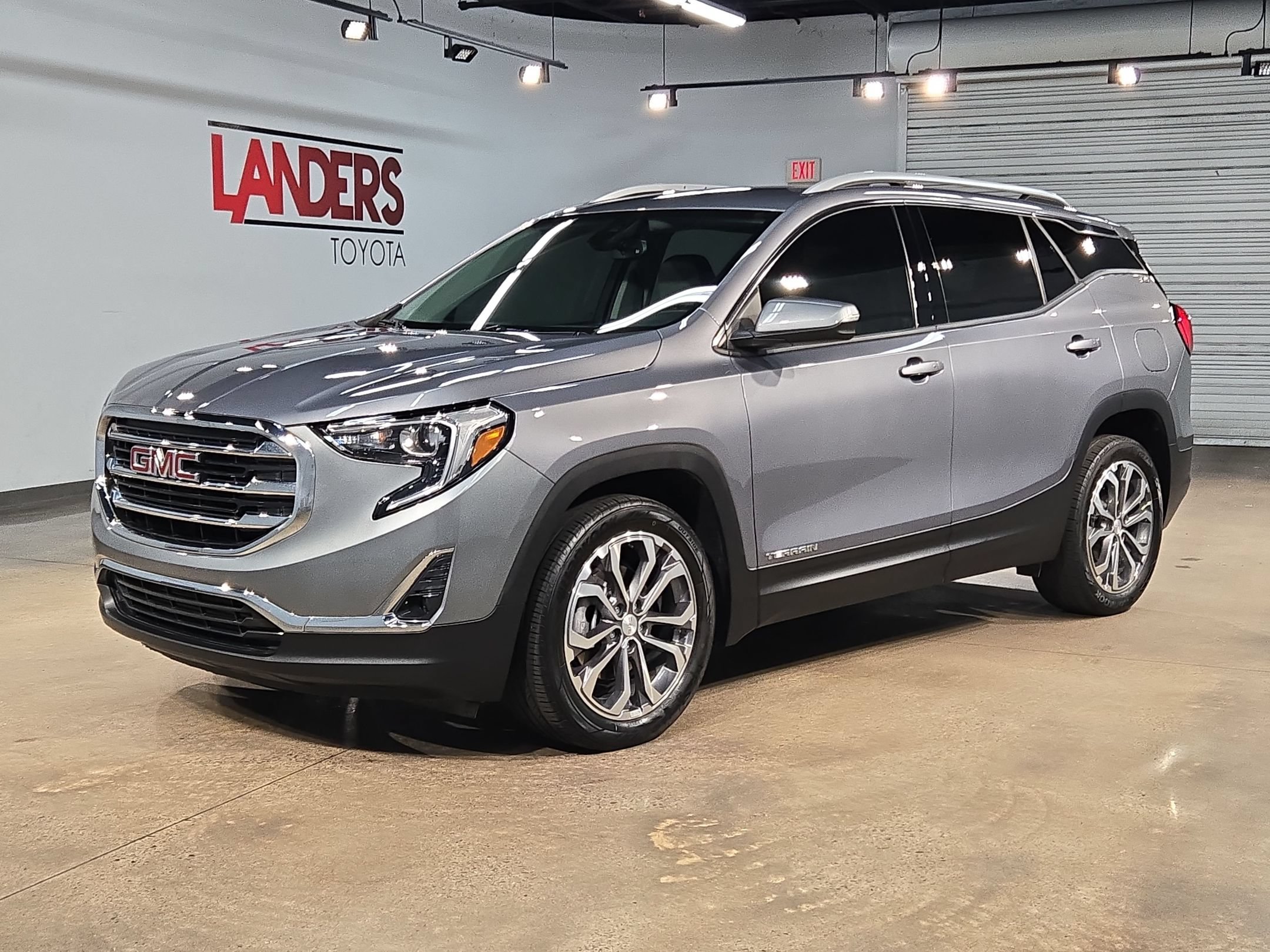 Used 2020 GMC Terrain SLT w/ Preferred Package FWD image 3