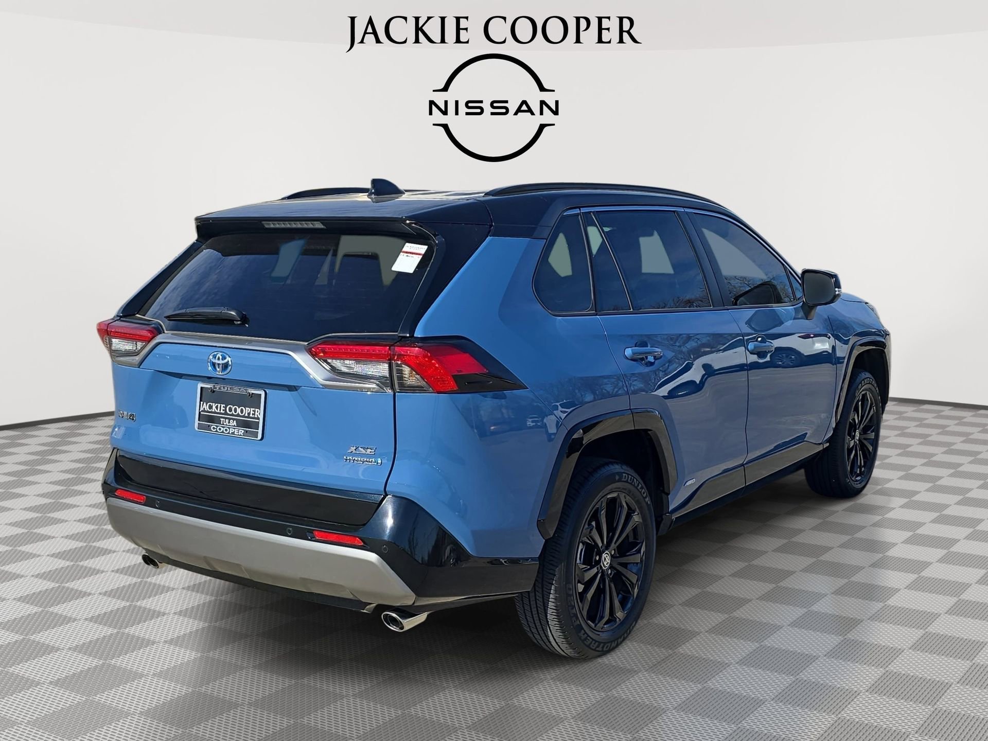 Used 2024 Toyota RAV4 XSE w/ Advanced Technology Package image 5