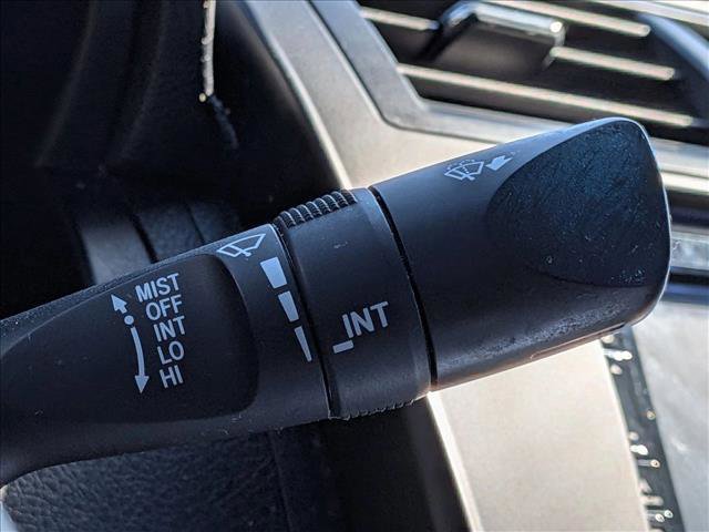 Used 2014 Toyota Camry SE FWD image 12