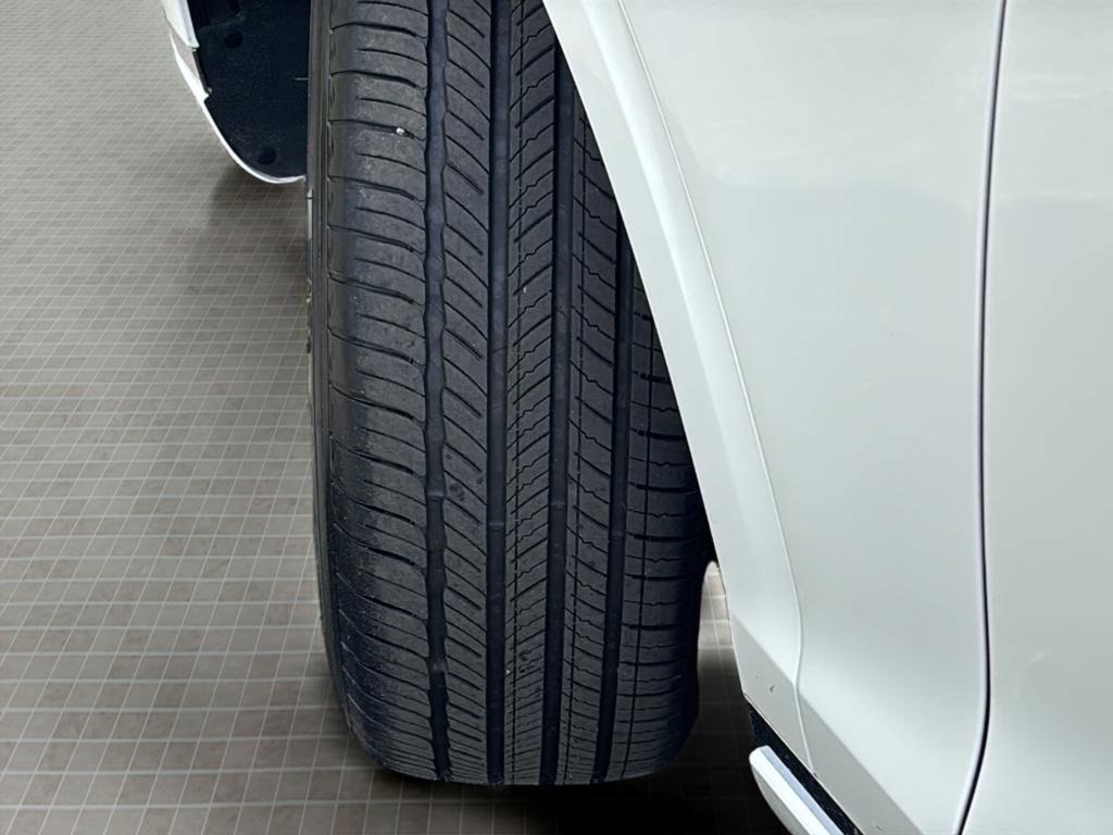 Certified 2026 Genesis GV70 2.5T AWD/4WD image 11