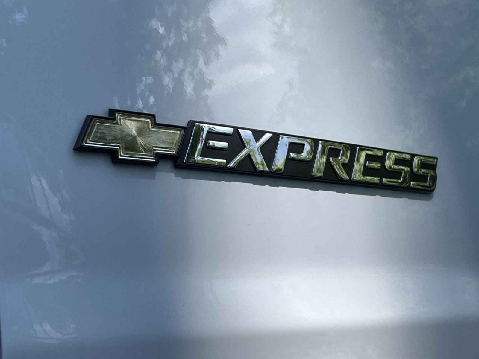 Used 2025 Chevrolet Express 3500 LT w/ LT Preferred Equipment Group RWD image 34