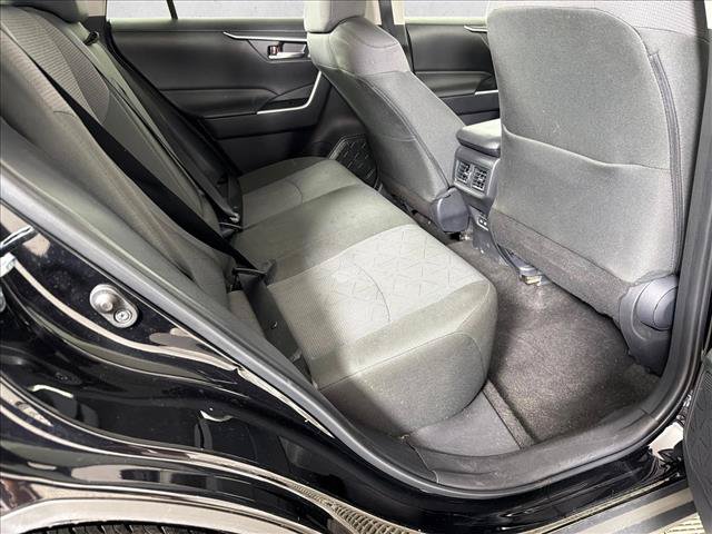 Used 2025 Toyota RAV4 XLE FWD image 15