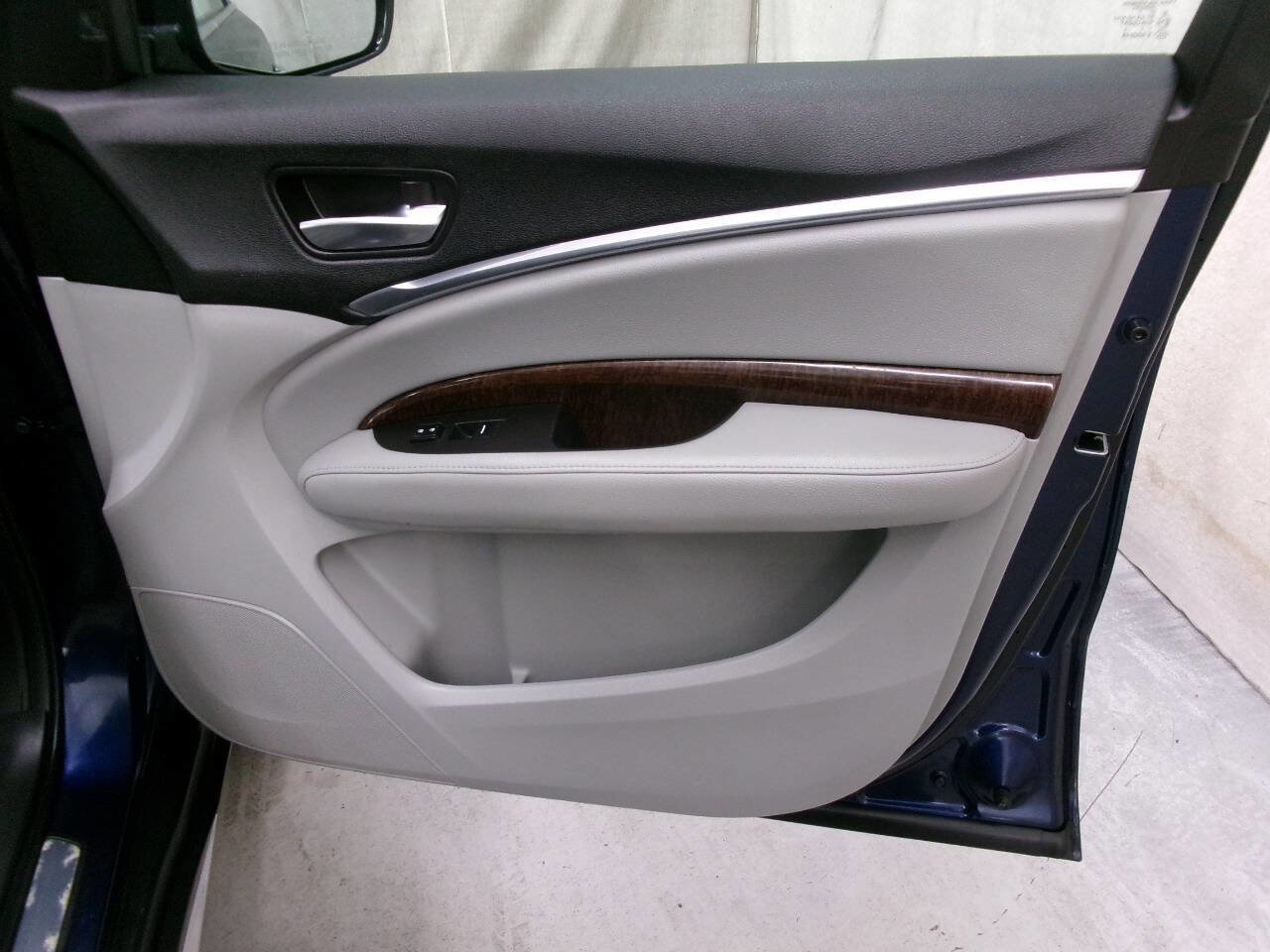 Used 2018 Acura MDX SH-AWD w/ Technology Package image 31