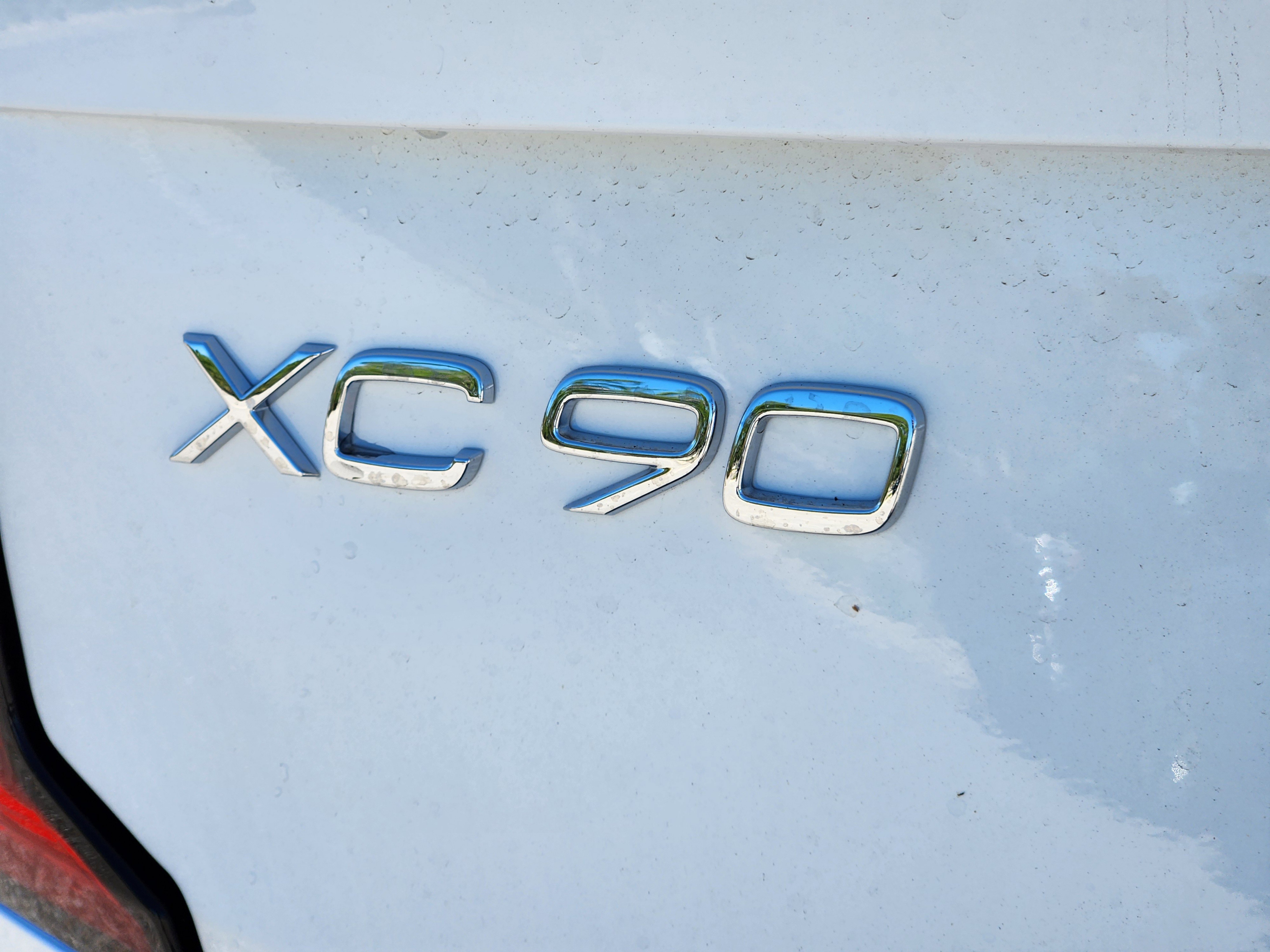 New 2025 Volvo XC90 T8 Plus w/ Protection Package image 11