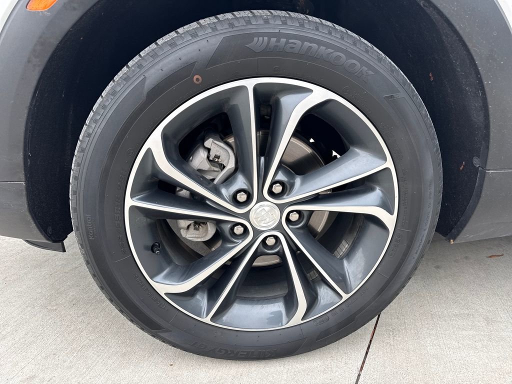 Used 2022 Buick Encore GX Select image 11