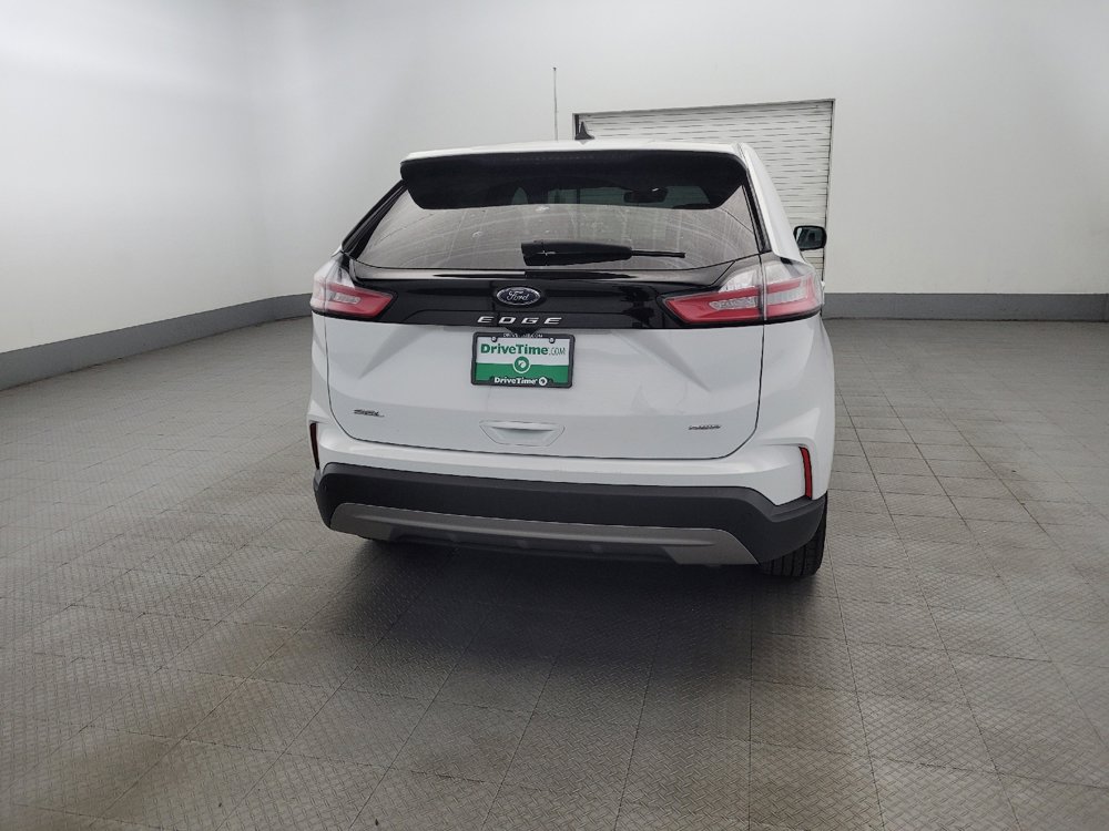 Used 2024 Ford Edge SEL image 7