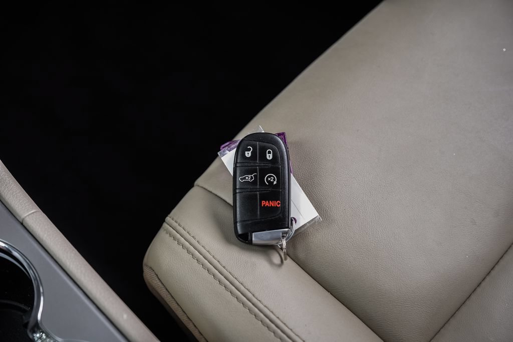 Used 2022 Jeep Grand Cherokee Limited w/ Tech Group RWD image 67