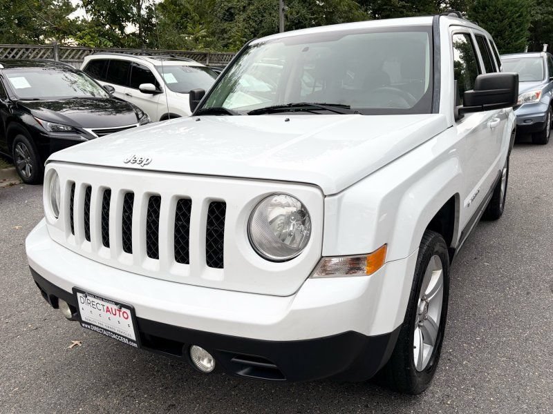 Used 2014 Jeep Patriot Latitude w/ Sun/Sound Group AWD/4WD image 3